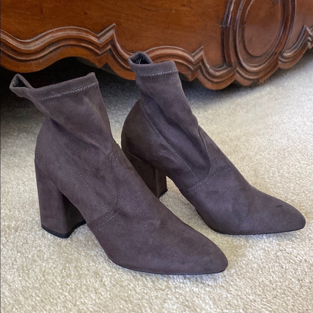 Elegant Women's Suede Ankle Boots